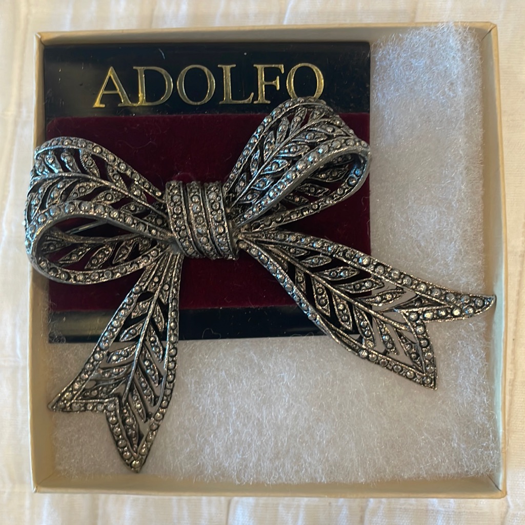 Adolfo Bow Pin Brooch Silver Tone, Rhinestones Embellished New